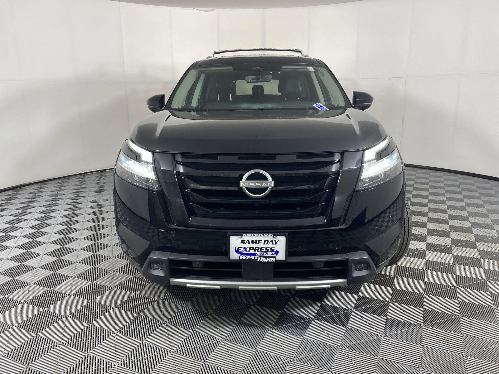 Used 2024 Super Black Nissan SL image 2