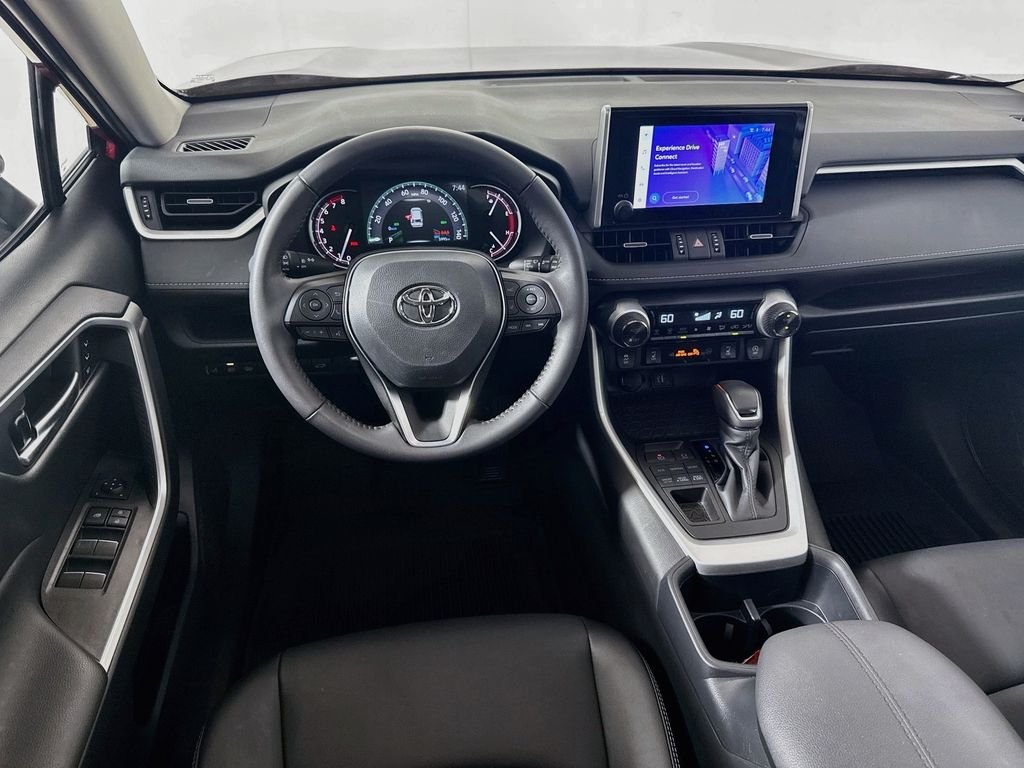 Used 2025 Ruby Flare Pearl Toyota XLE Premium image 23