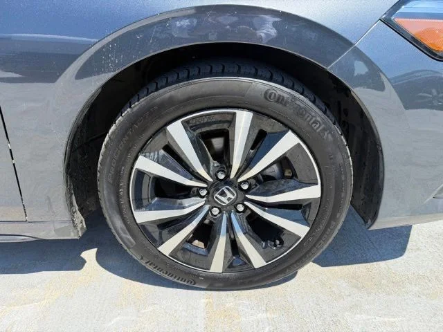 Used 2024 Gray Honda EX-L image 9