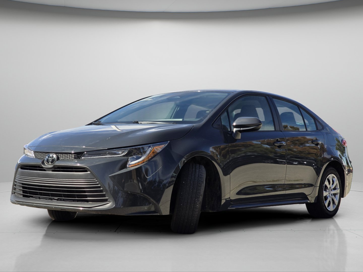 Used 2025 Underground Toyota LE image 20