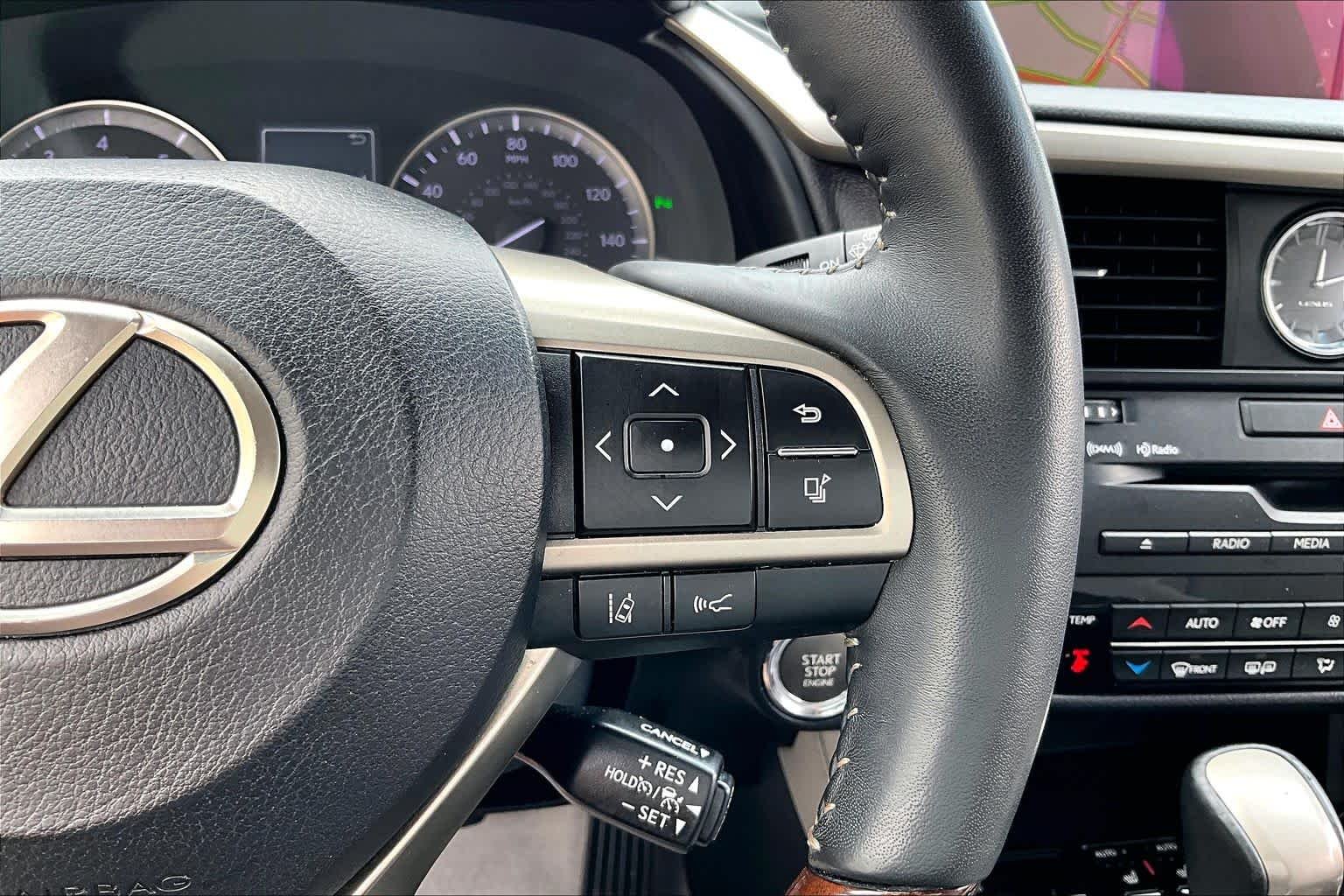 Used 2019 Atomic Silver Lexus  image 22