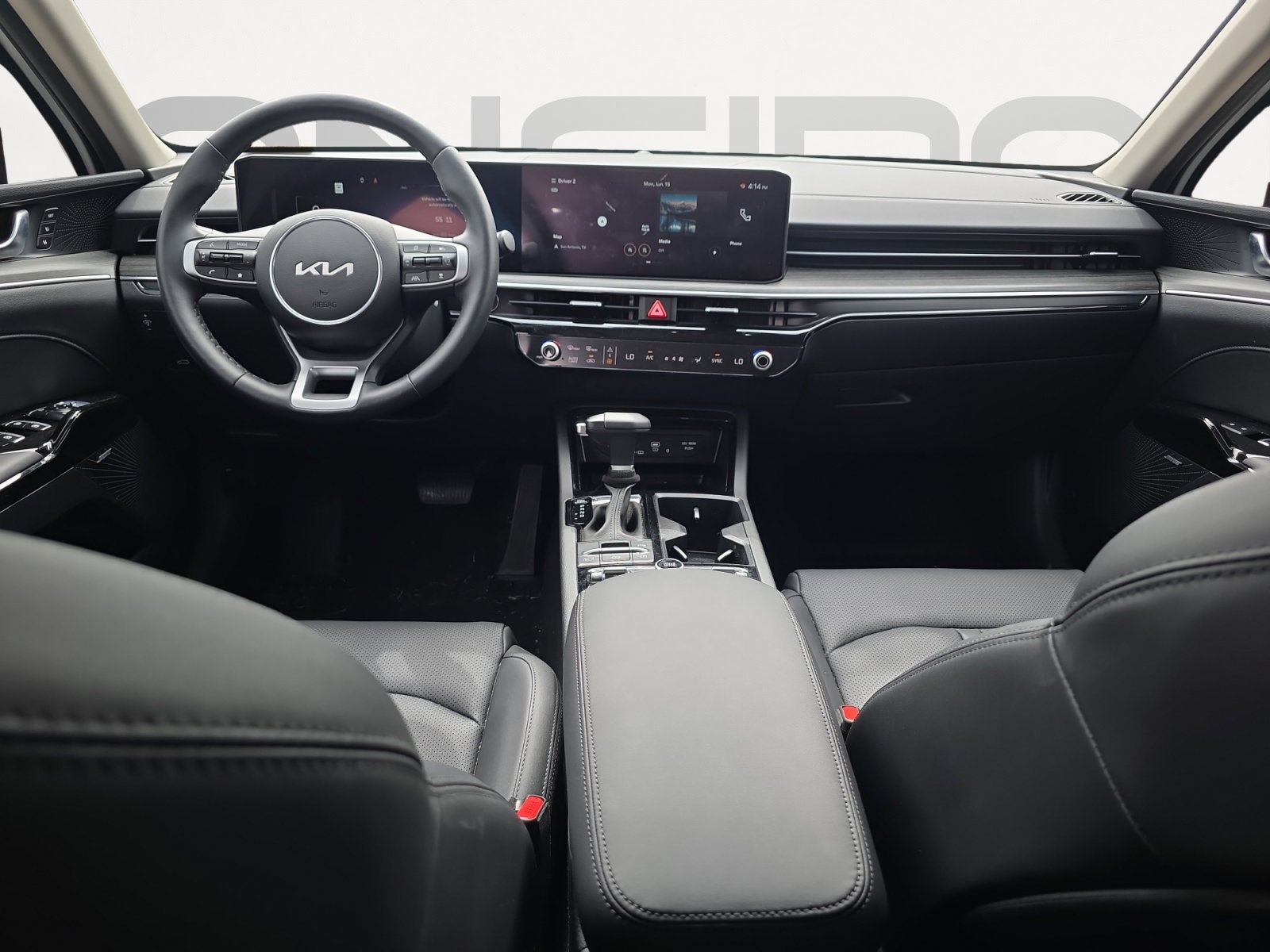 Certified Used 2025 Snow White Pearl Kia EX image 2