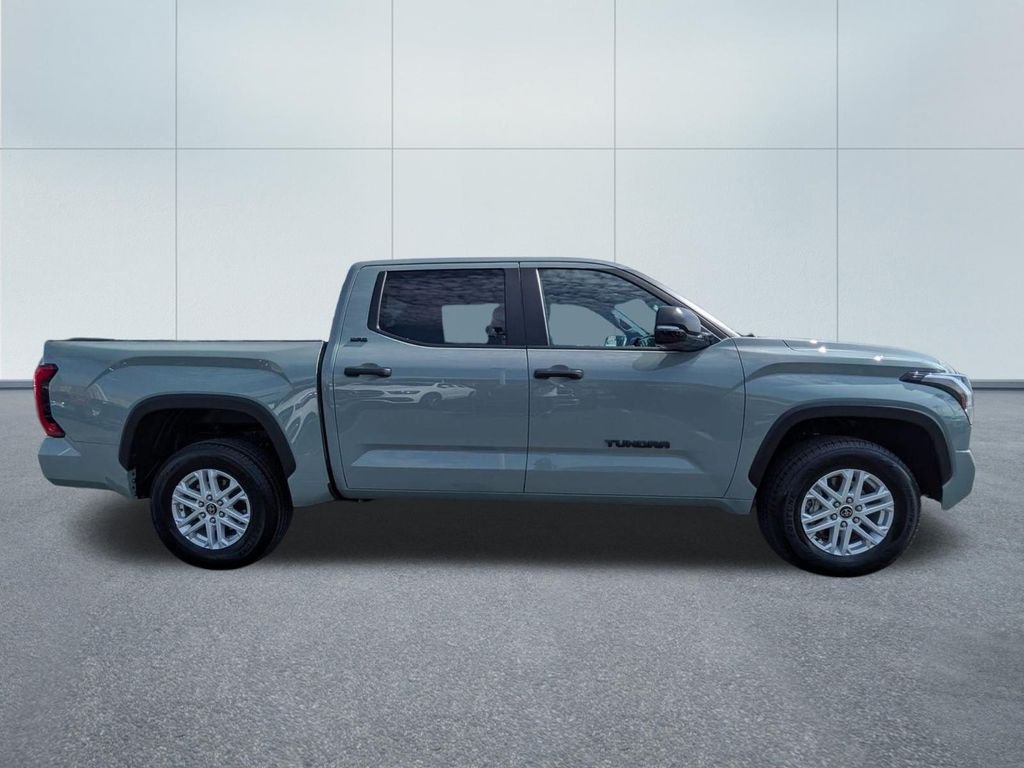 2025 Toyota Tundra SR5 - Photo 7