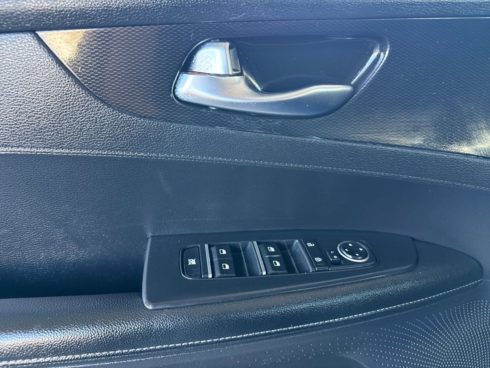 Used 2021 Blue Kia GT-Line image 10