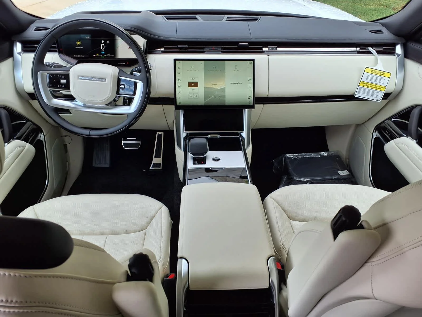 New 2026 Fuji White Land Rover SE image 19
