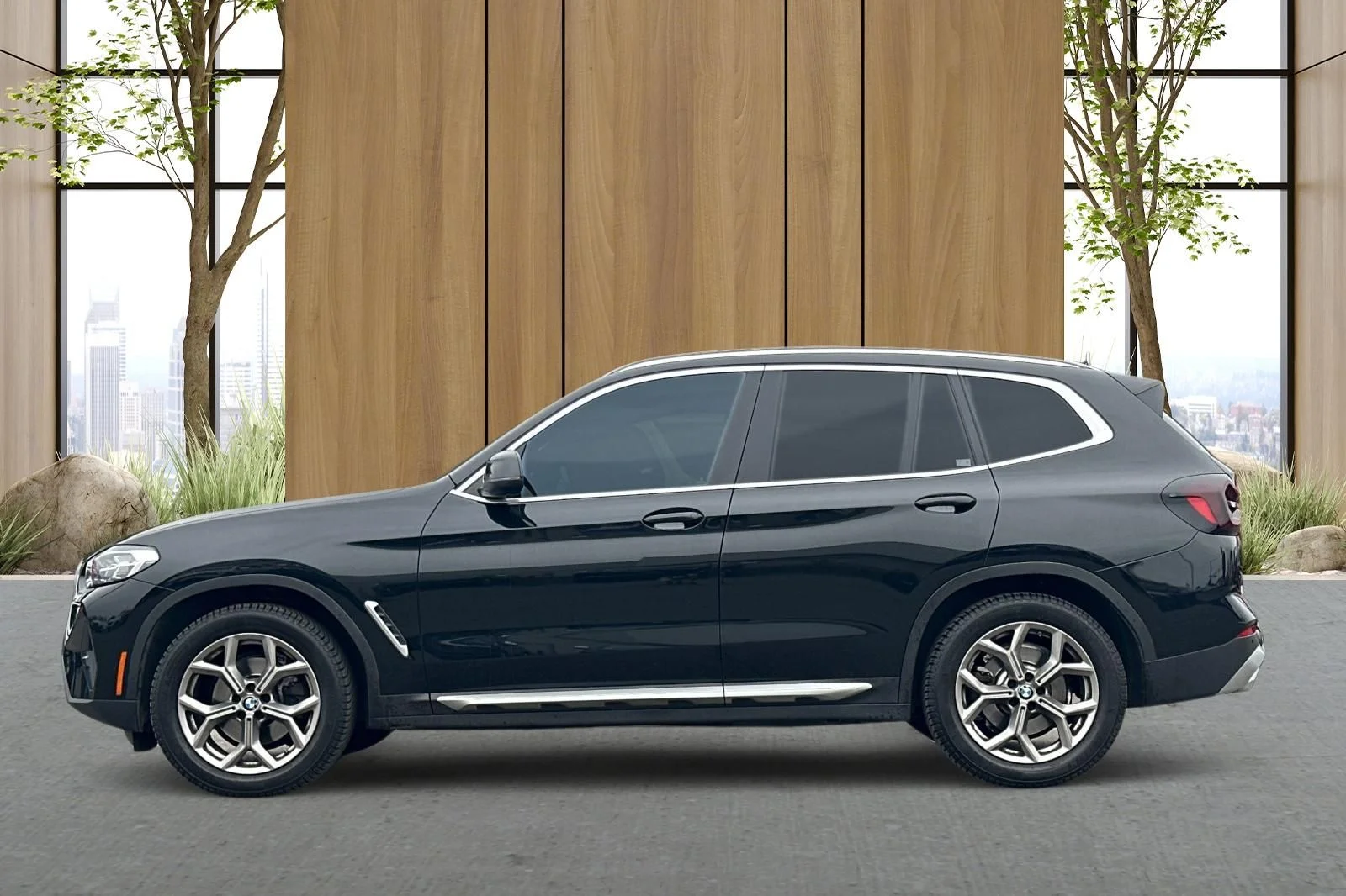 Used 2022 Black BMW xDrive30i image 7