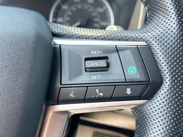 Used 2024 Silver Mitsubishi SE image 41