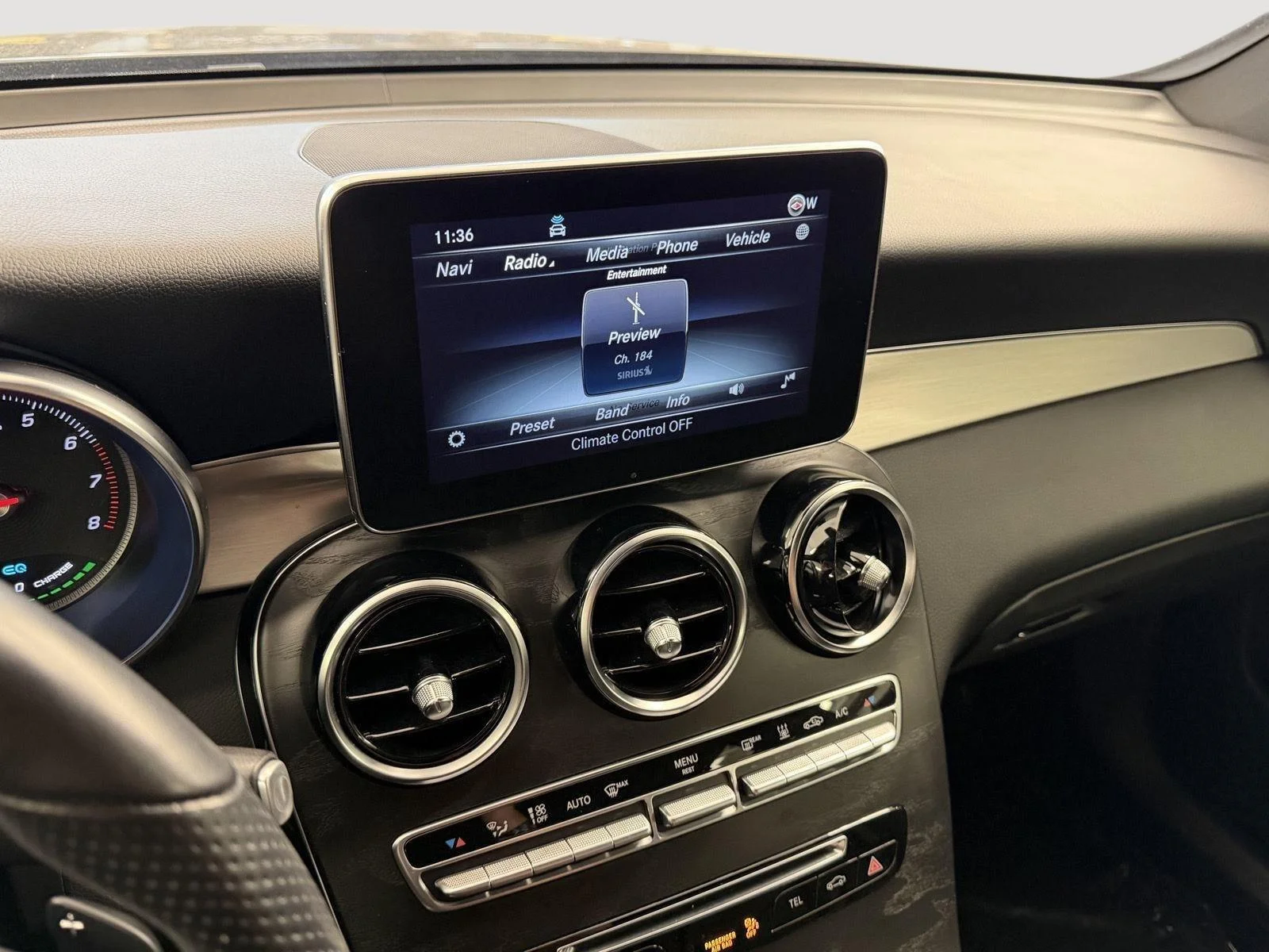 Used 2019 Selenite Grey Metallic Mercedes-Benz GLC 350e image 23