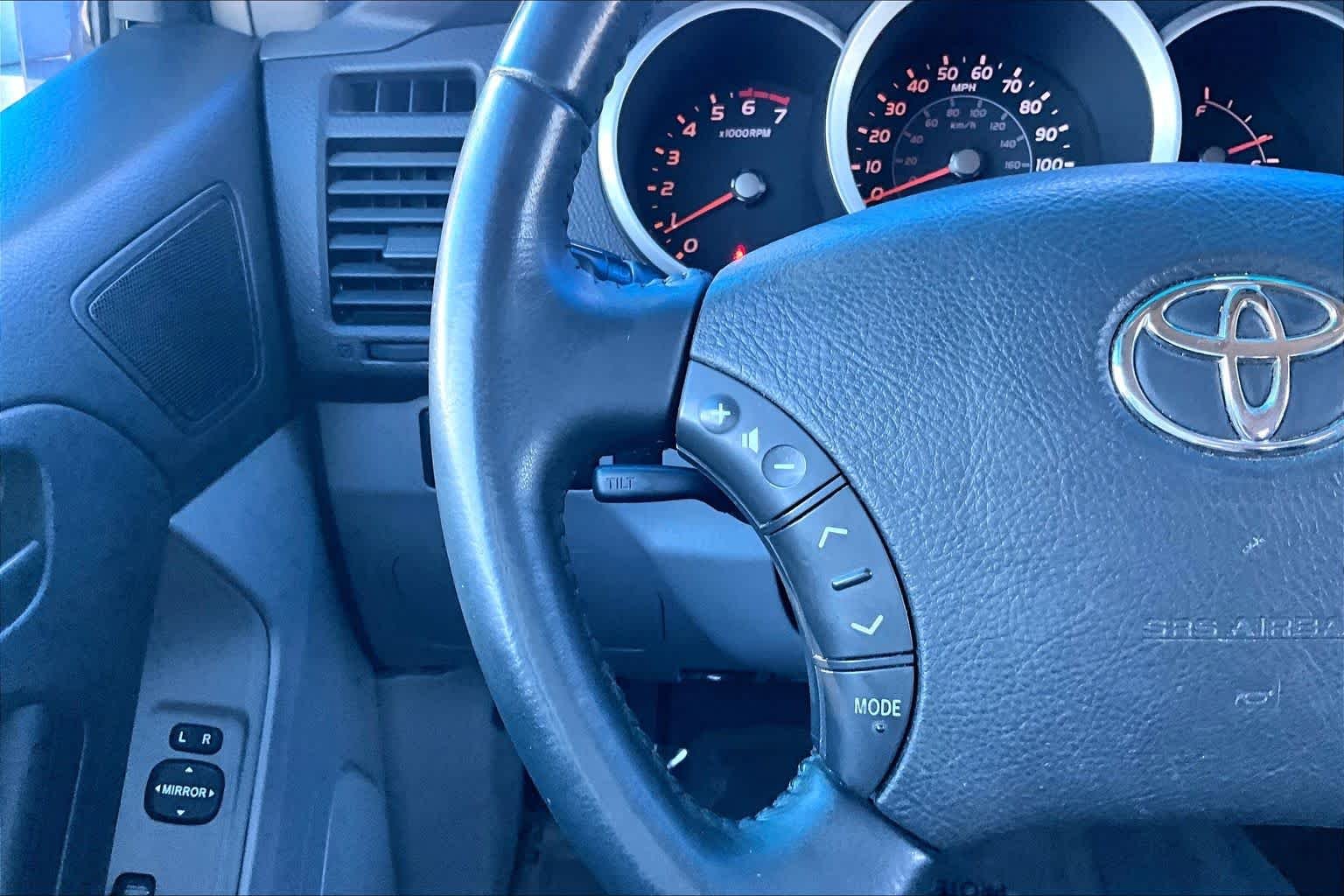 Used 2006 Titanium Metallic Toyota SR5 image 23