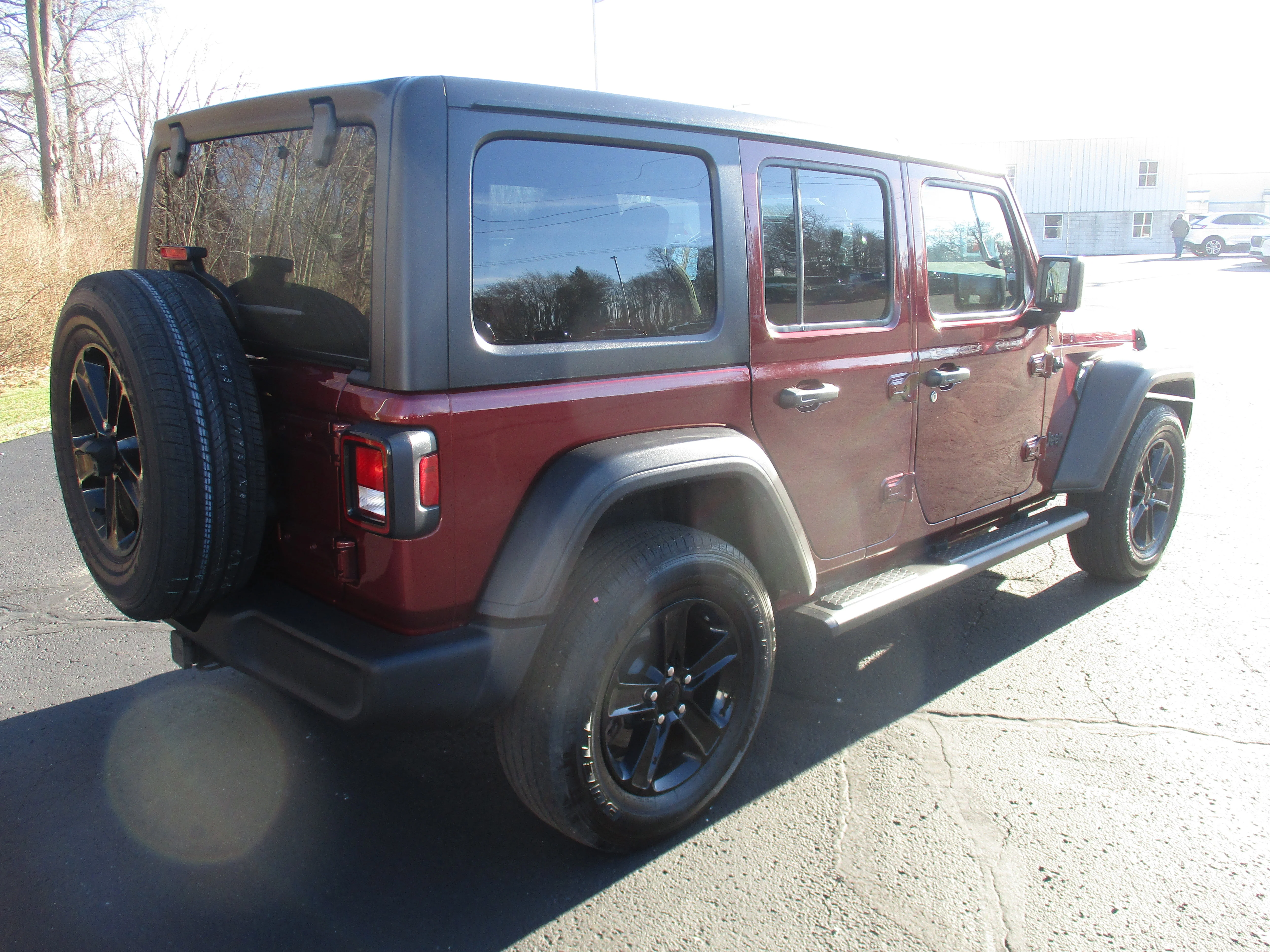 Used 2021 Snazzberry Pearlcoat Jeep Unlimited Sport Altitude image 7