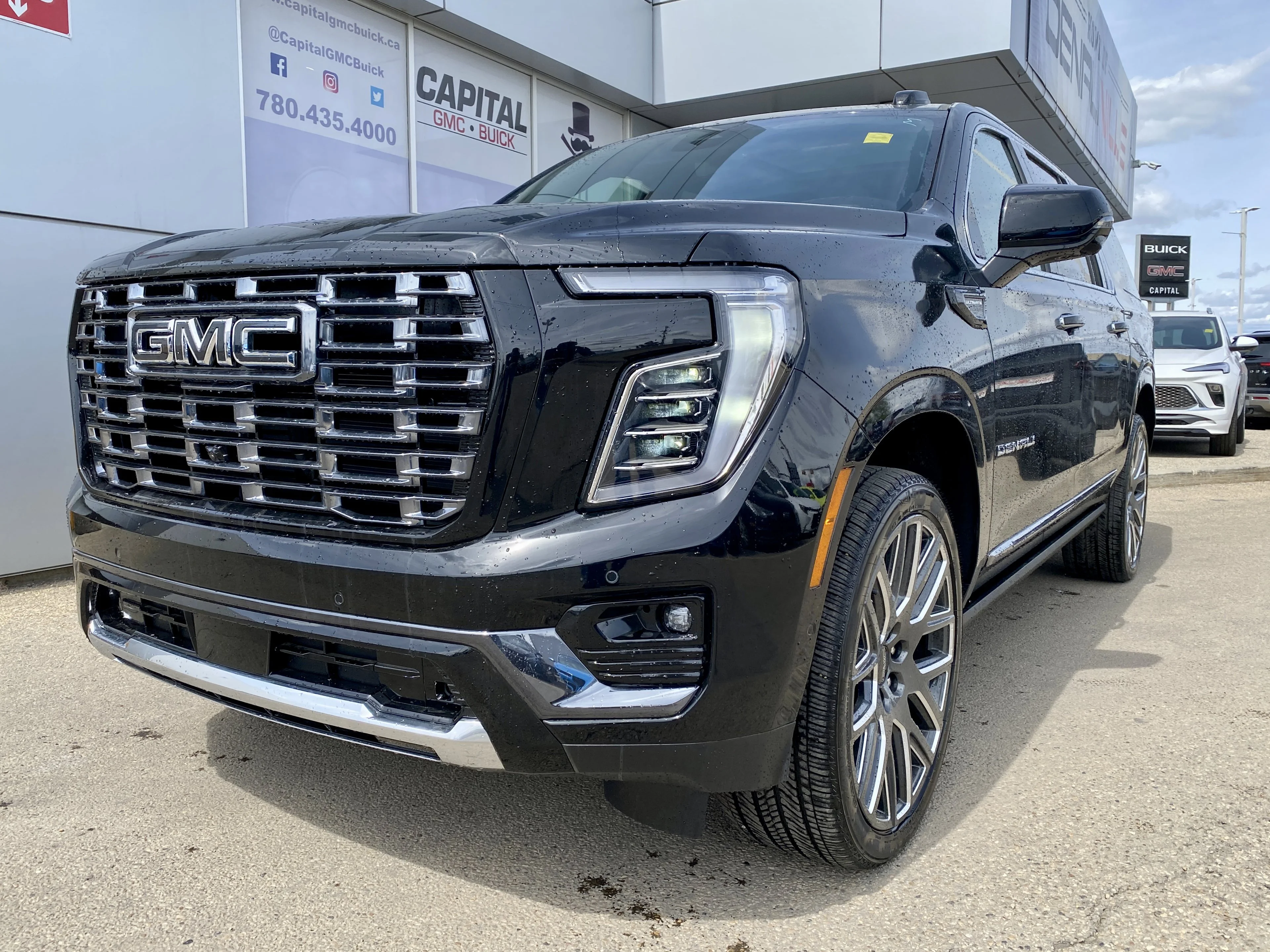 New 2026 ONYX BLACK GMC Denali Ultimate image 2