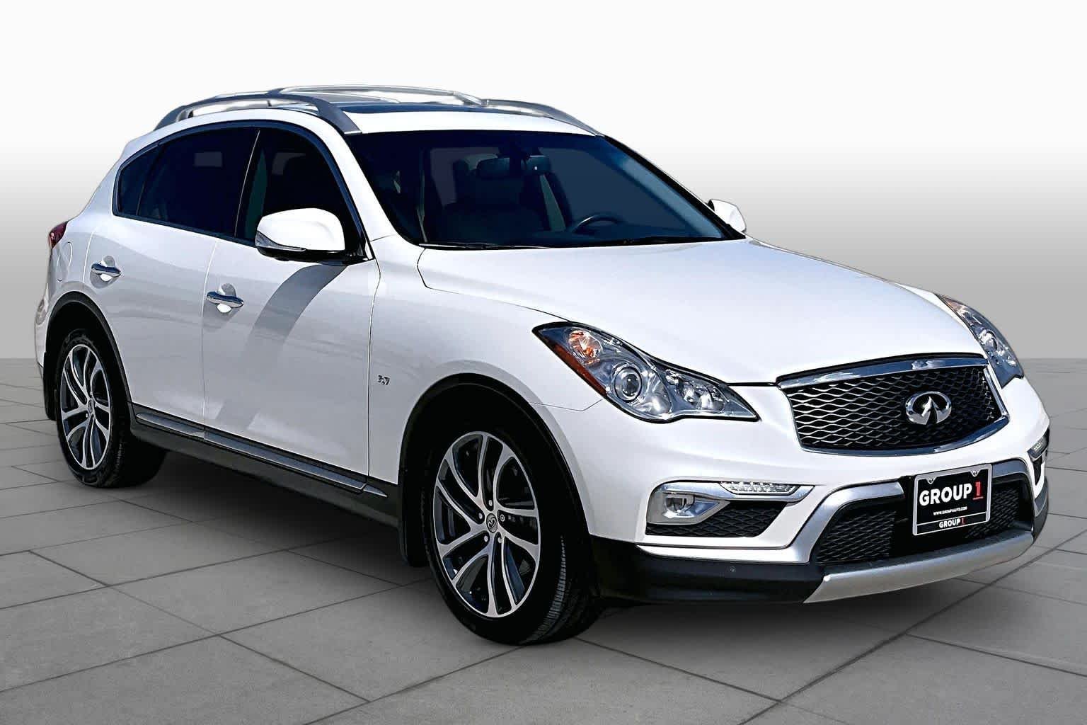 Pre-Owned 2017 INFINITI QX50