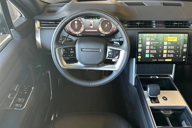 New 2026 Santorini Black Land Rover SE image 13