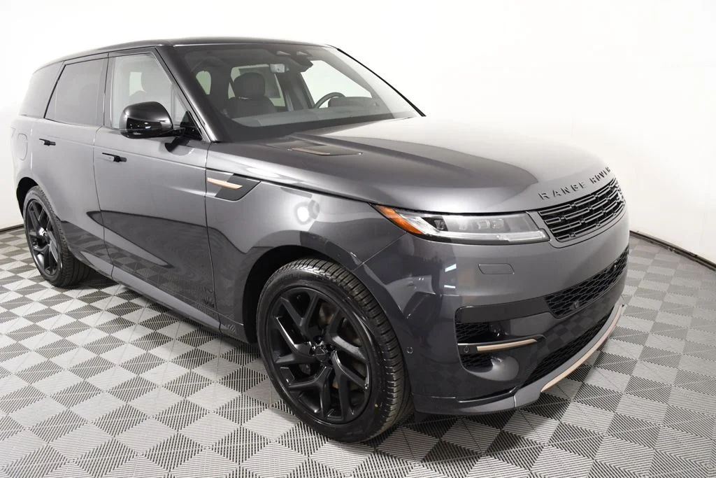 New 2026 Carpathian Gry Land Rover Dynamic SE image 8