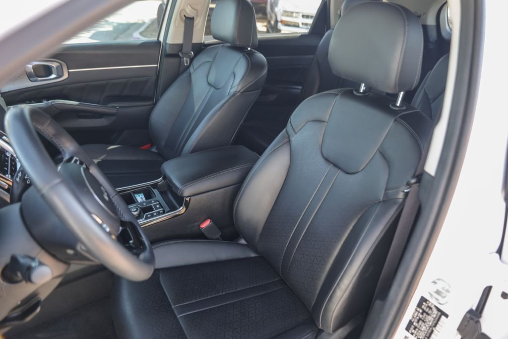 Used 2023 White Kia SX image 10