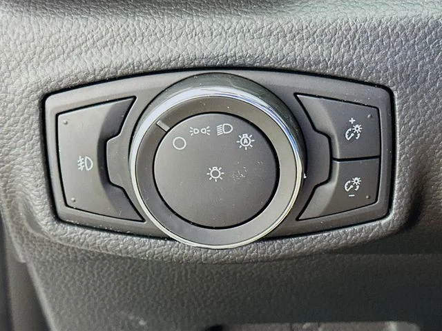 Used 2020 White Ford XLT image 19