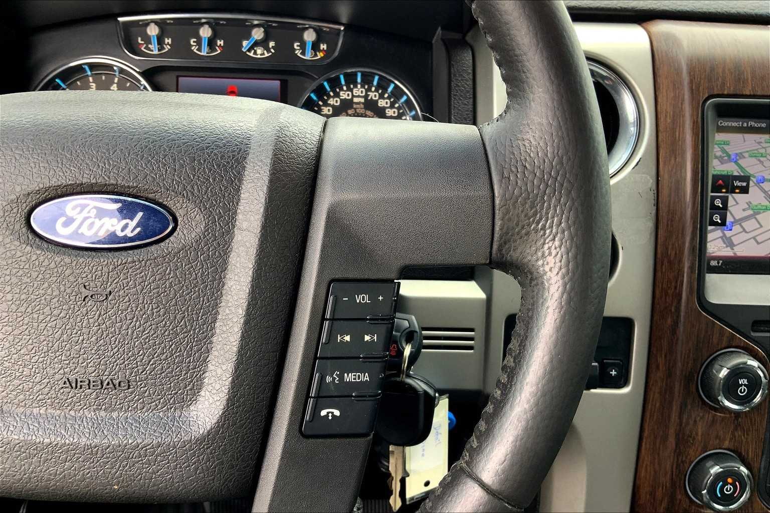 Used 2014 Ingot Silver Metallic Ford Lariat image 19