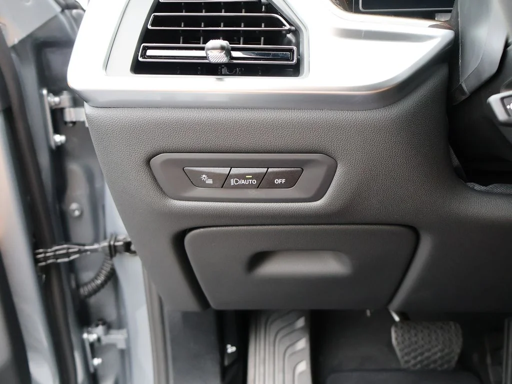 New 2026 Gray BMW xDrive40i image 28