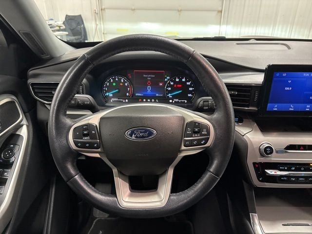 Used 2023 Red Ford XLT image 13