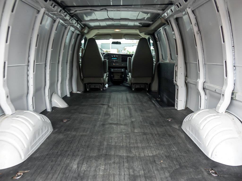 Used 2024 Summit White Chevrolet Work Van image 24