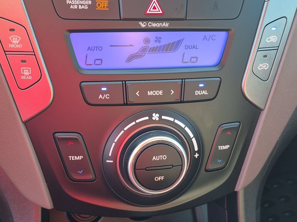Used 2014 Black Hyundai Base image 18