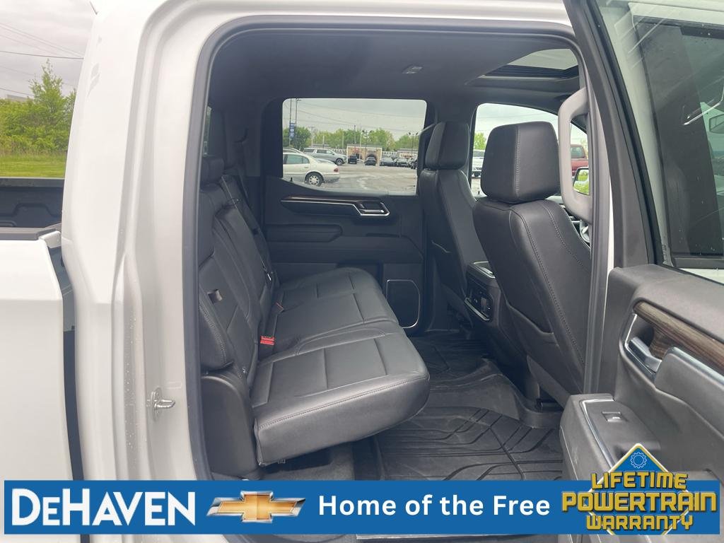 Used 2024 Summit White Chevrolet RST image 28