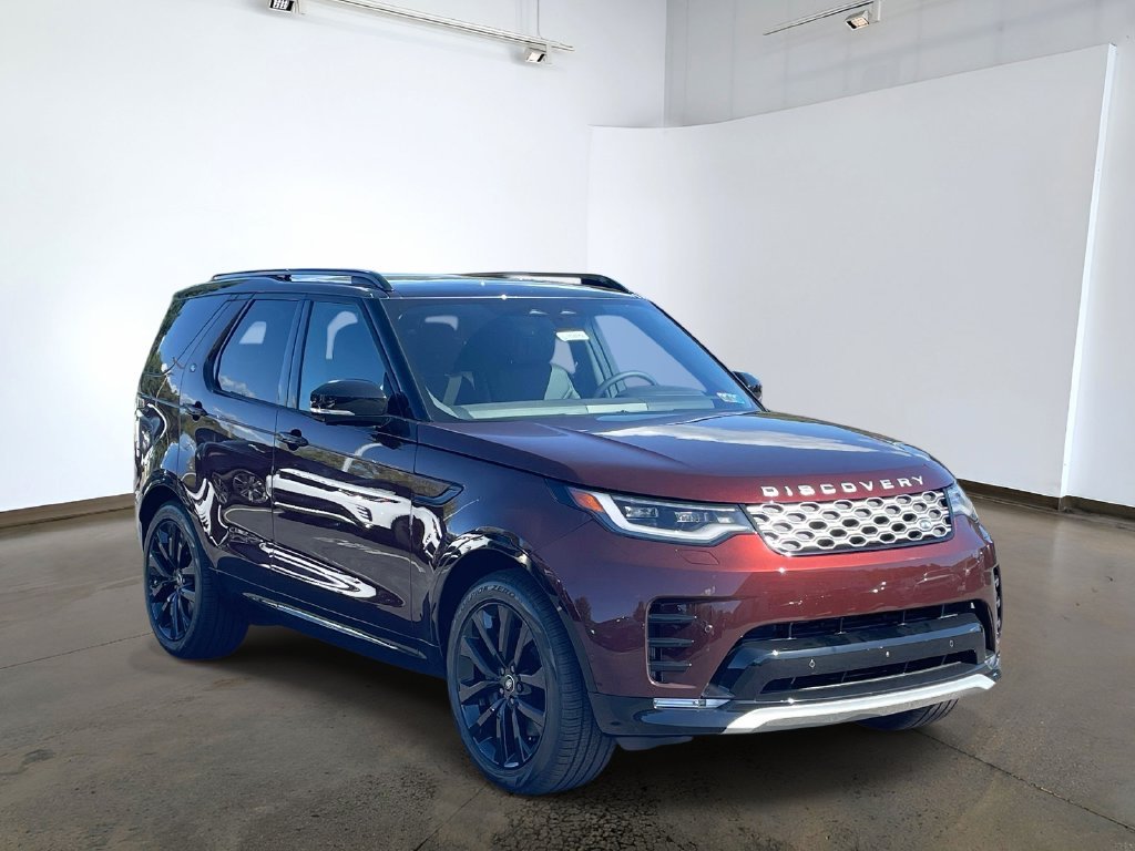 New 2026 Sedona Red Land Rover  image 3