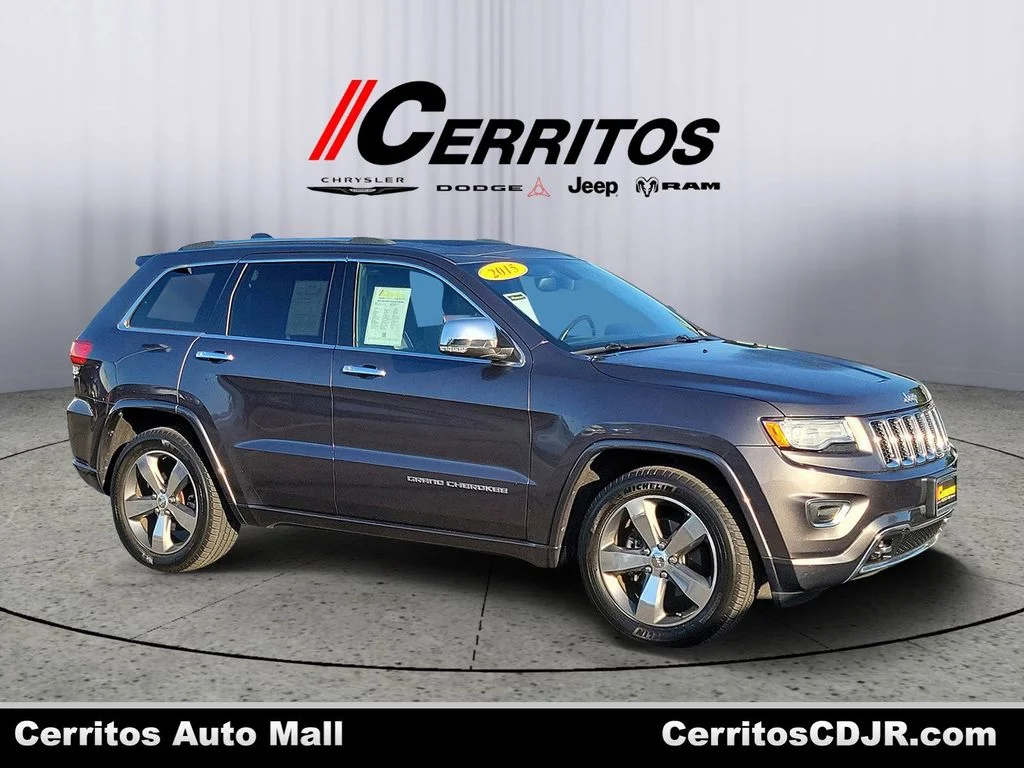 Used 2015 Gray Jeep Overland image 1
