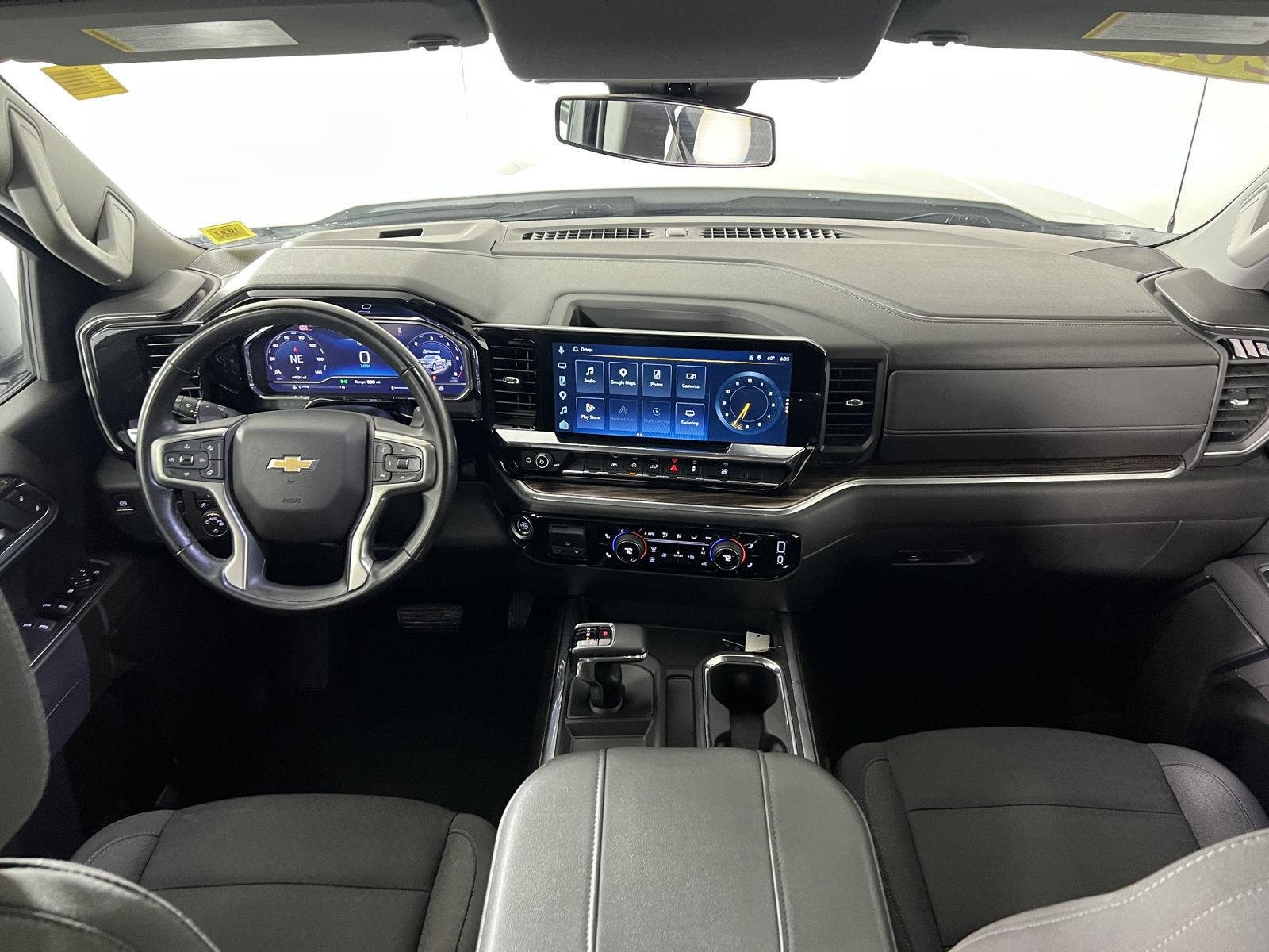 Used 2025 Summit White Chevrolet LT image 2
