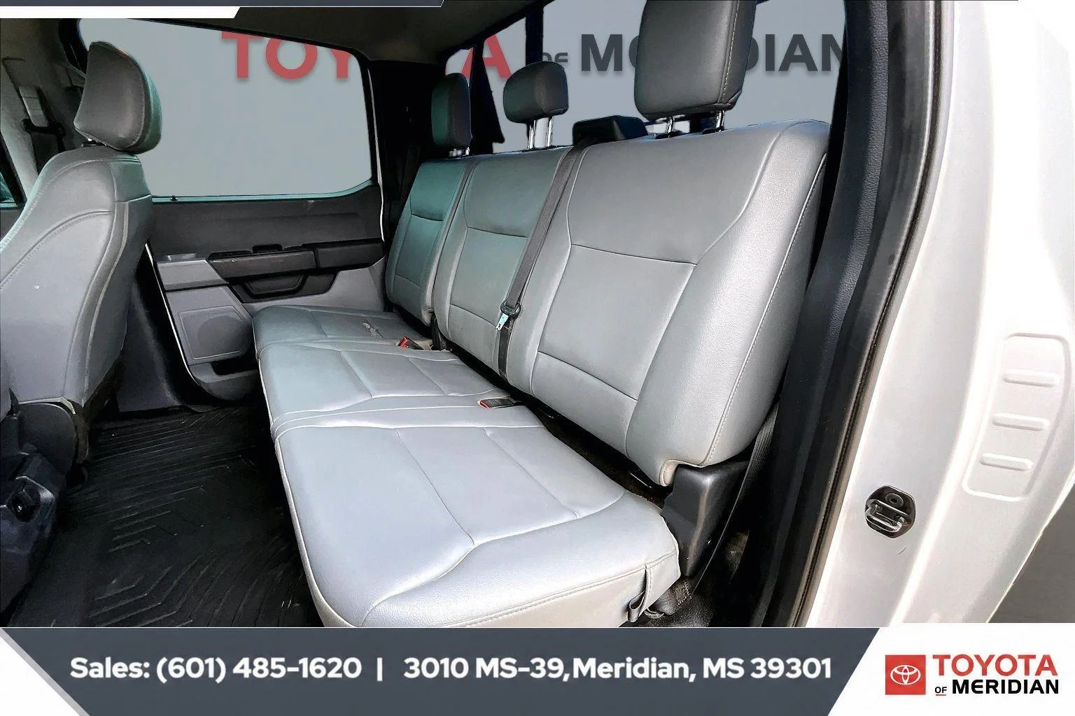 Used 2023 Oxford White Ford XL image 19