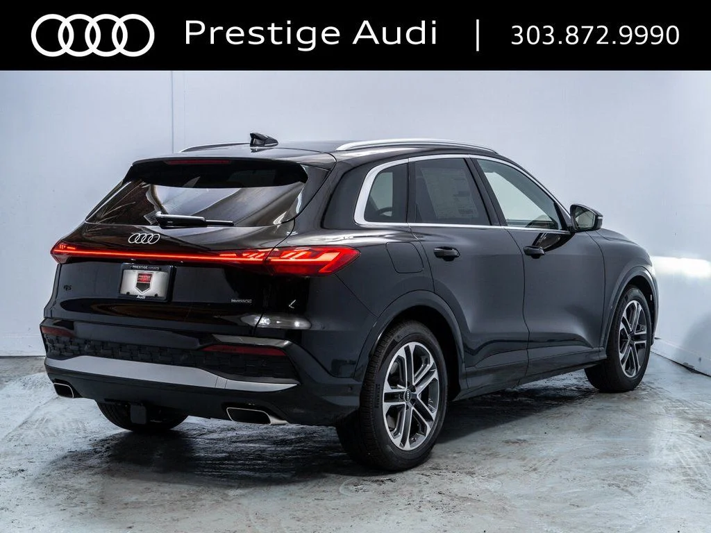 Used 2025 Mythos Black Metallic Audi 2.0T Prestige image 8