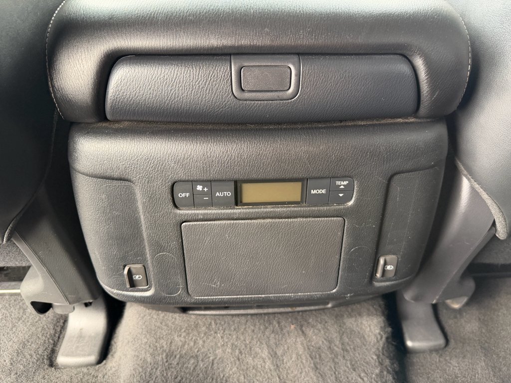 Used 2019 Super Black Nissan SL image 29