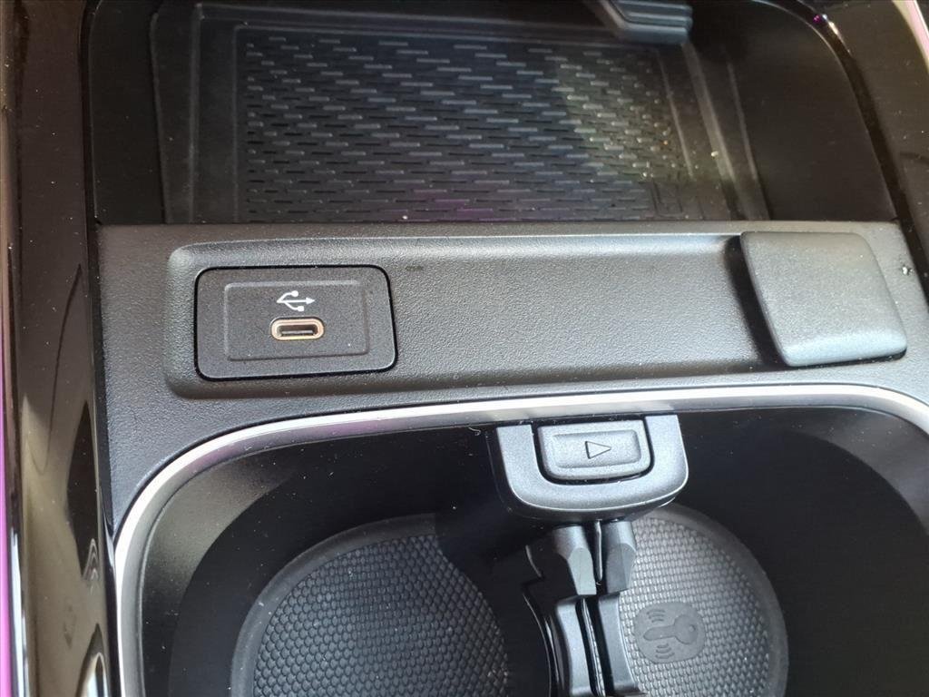 Used 2025 Polar White Mercedes-Benz GLA 250 image 31