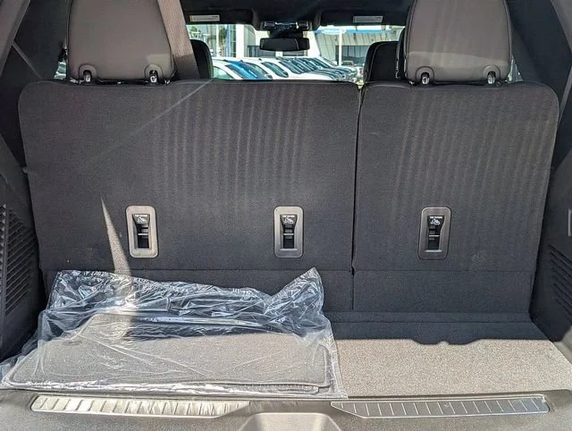 2026 Chevrolet Tahoe Premier - Photo 8