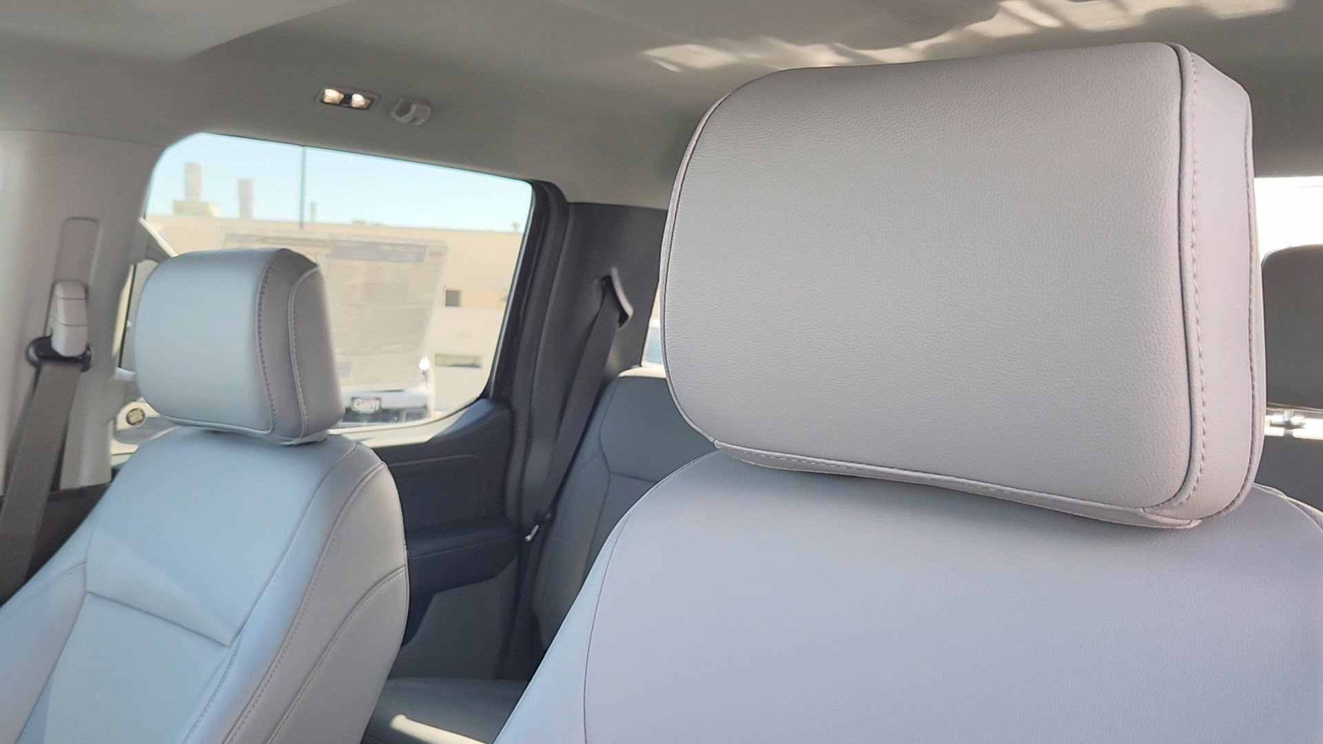 2025 Ford F-150 Lightning Flash - Photo 9