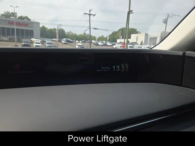 New 2026 Silver Radiance Metallic Clearcoat Lincoln Premiere image 24