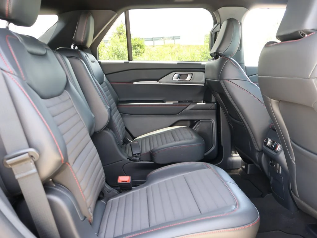 New 2026 Carbonized Gray Metallic Ford ST-Line image 12