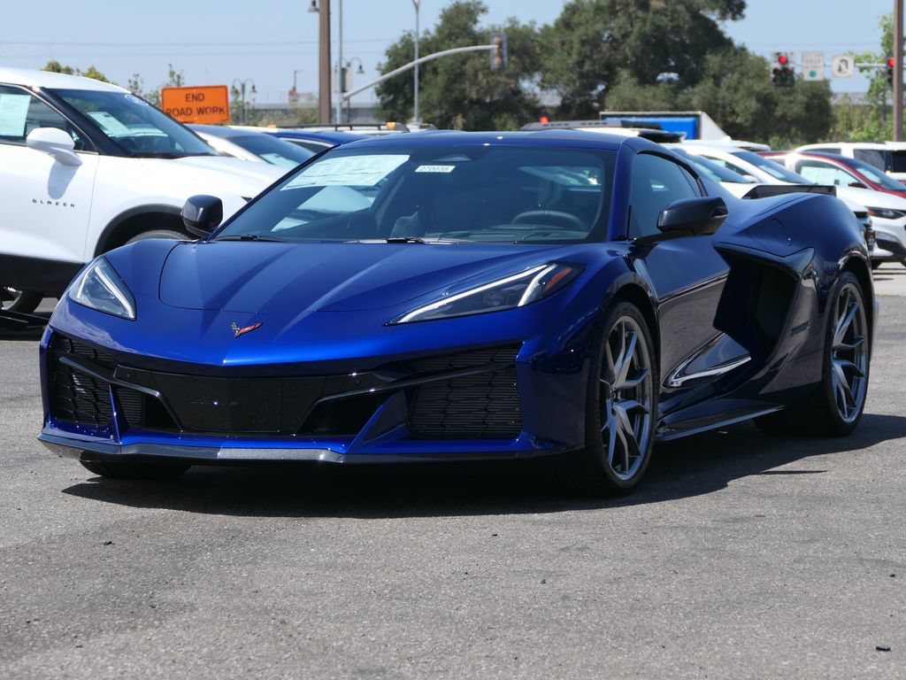 New 2027 Admiral Blue Metallic Chevrolet 2LT image 9