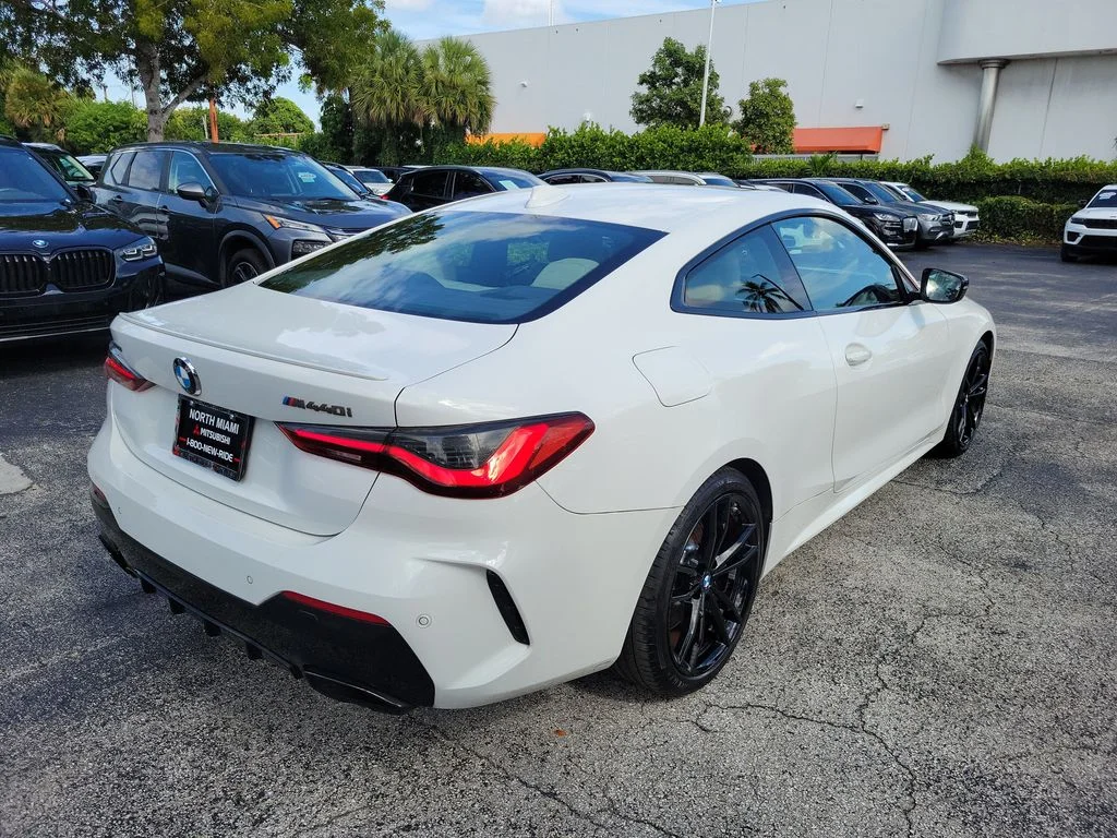 Used 2021 White BMW M440i xDrive image 7