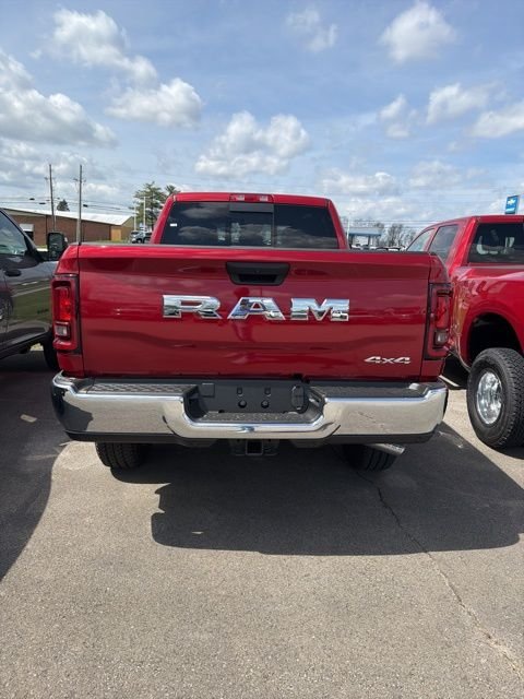 New 2026 Molten Red Pearl-Coat Exterior Paint RAM Tradesman image 10