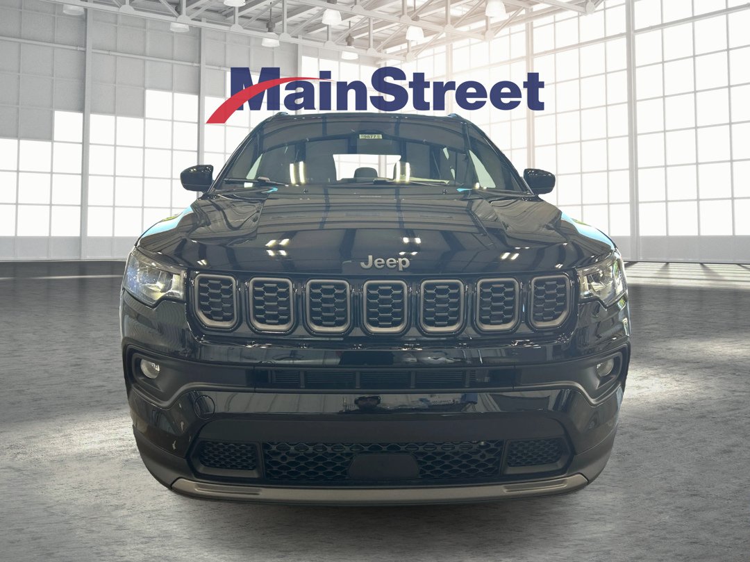 New 2026 Diamond Black Crystal Pearlcoat Jeep Latitude image 8