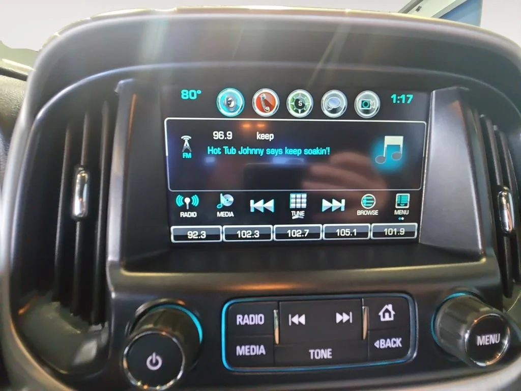 Used 2018 SATIN STEEL METALLIC GMC 4WD SLT image 15