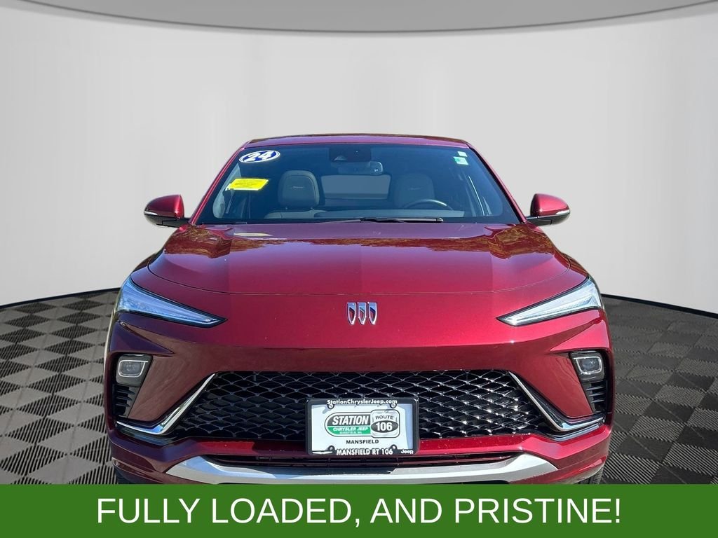 Used 2024  Buick Avenir image 2