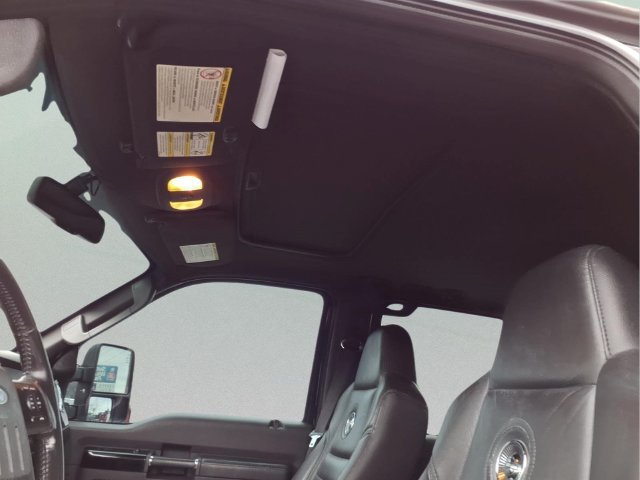 Used 2009 Black Ford XL image 14