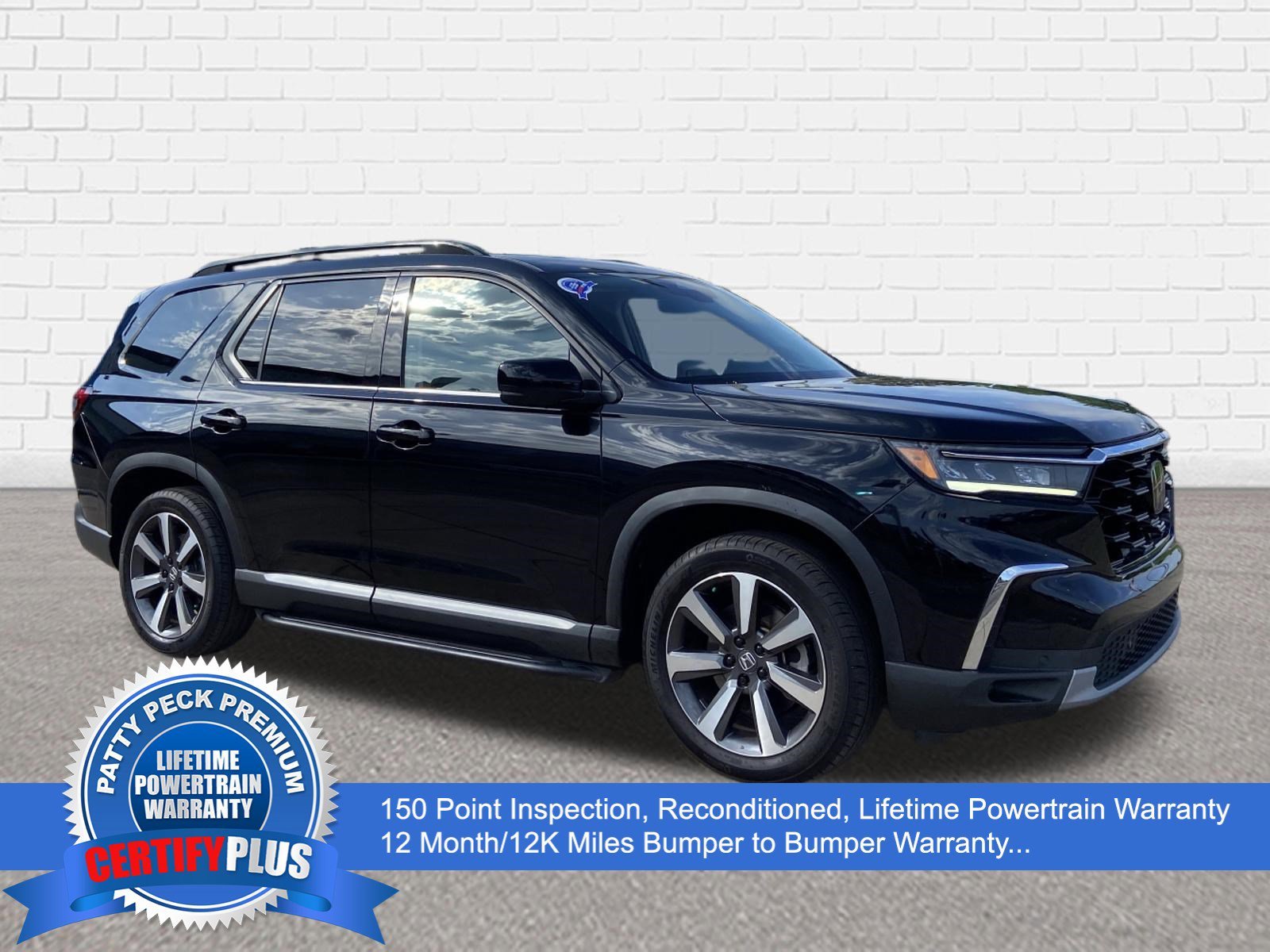 2023 Honda Pilot Touring 2WD's photo