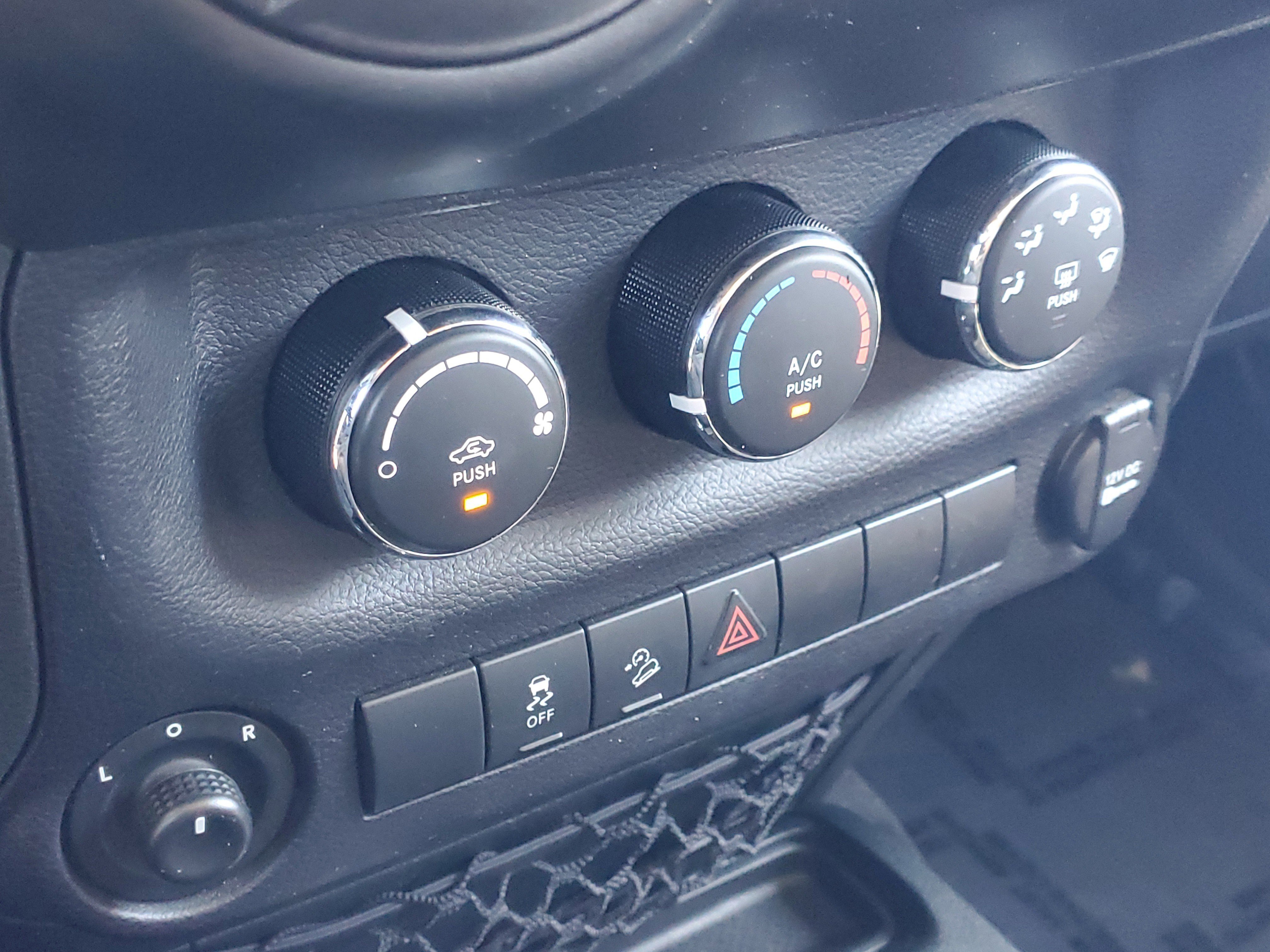 Used 2017 Black Clearcoat Jeep Sport image 25