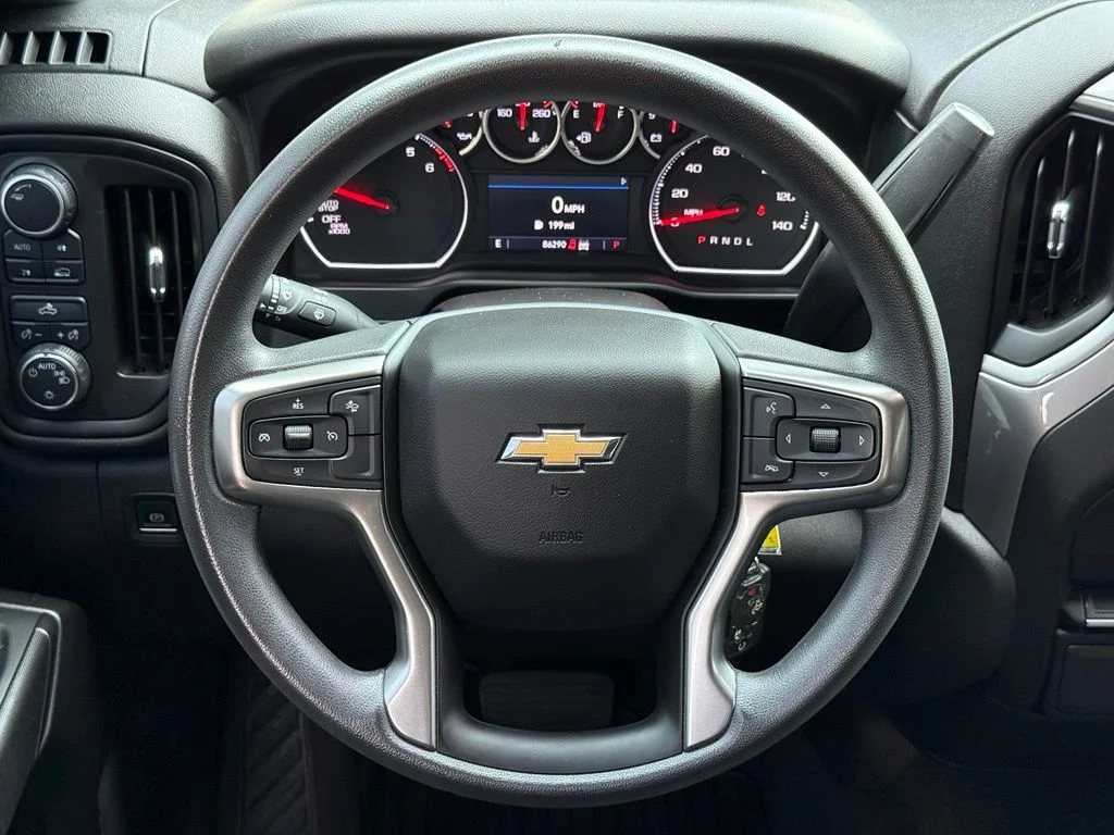 Used 2022 Black Chevrolet Custom image 19