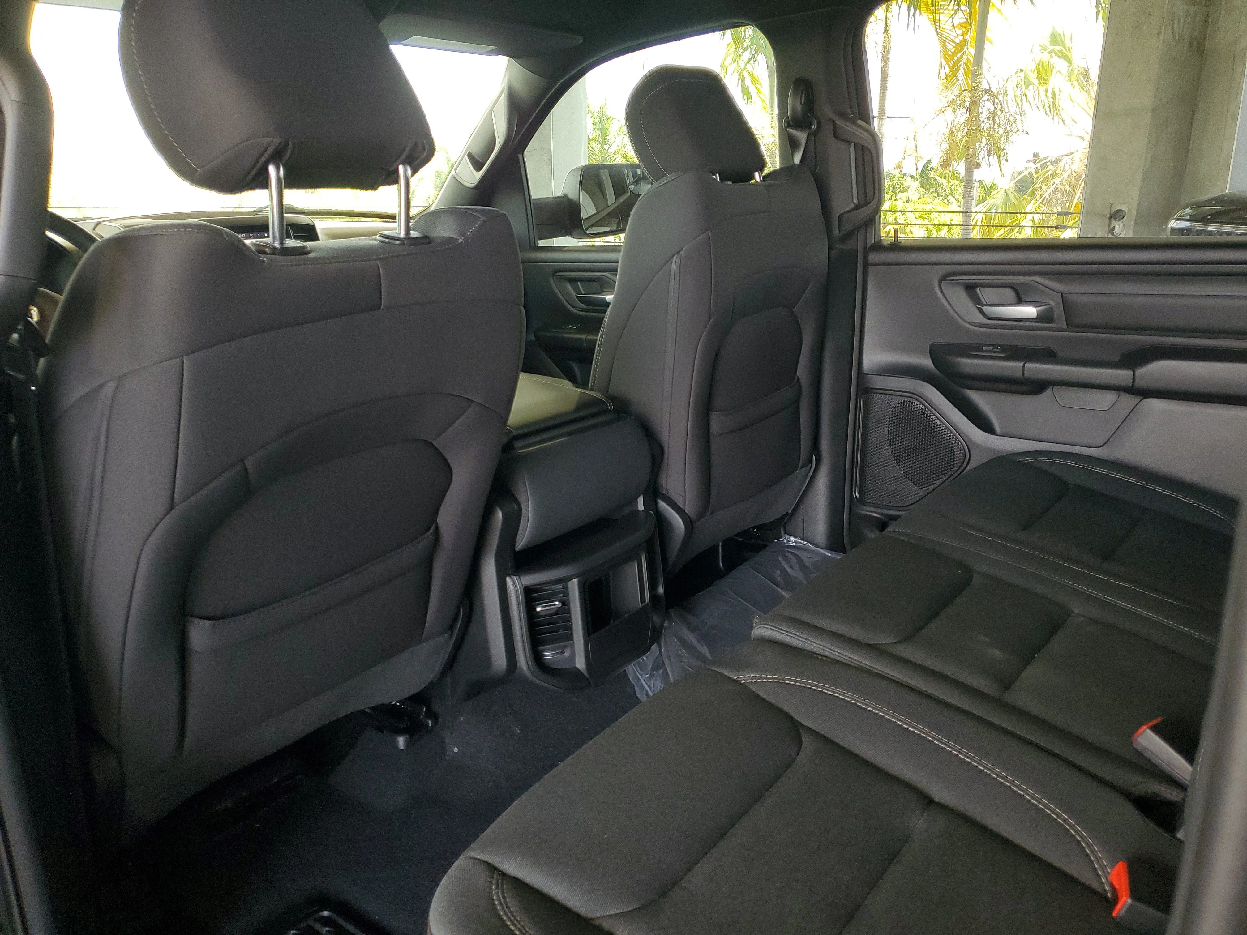 New 2026 Diamond Black Crystal Pearl-Coat Exterior Paint RAM Express image 9