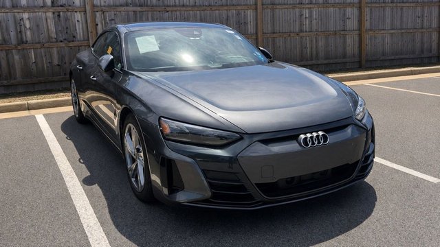 2024 Audi e-tron GT Premium Plus