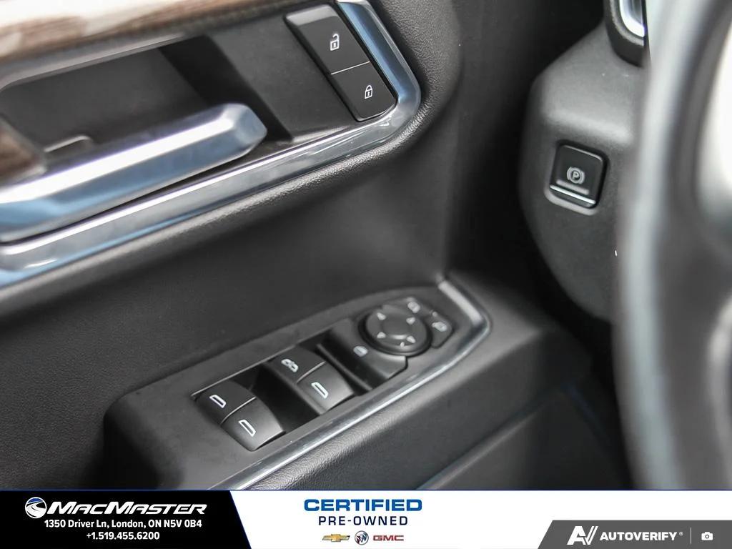 Used 2022  Chevrolet RST image 20